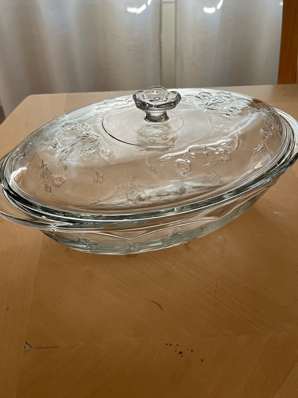 Anchor Hocking Savannah Covered Casserole Dish 2 Quart Clear Glass Baking Dish